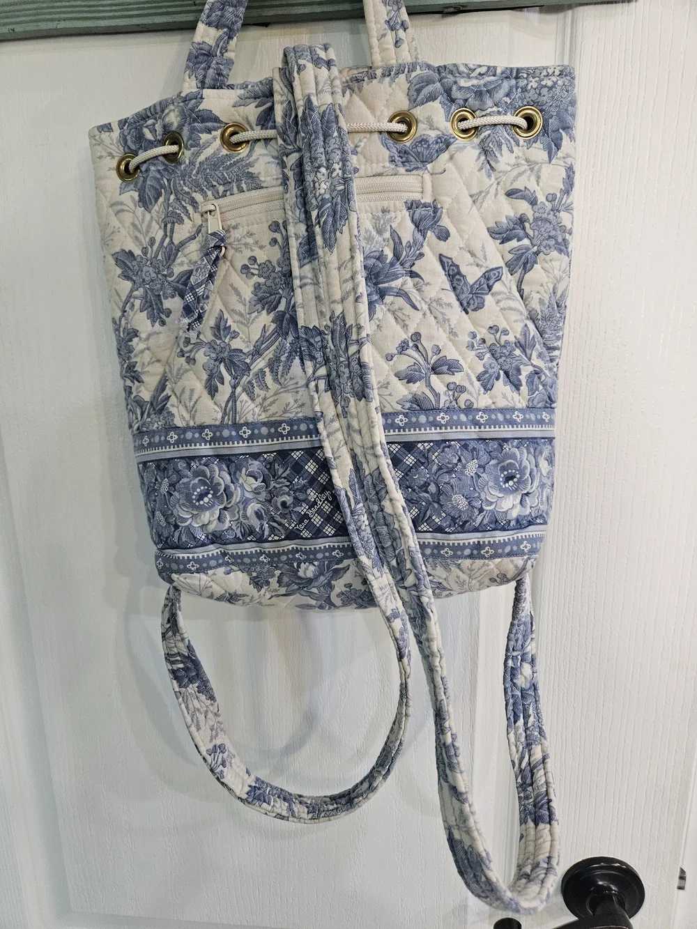 Vera Bradley Blue and Cream Quilted Floral Drawstring Tote Backpack - Picture 2 of 5